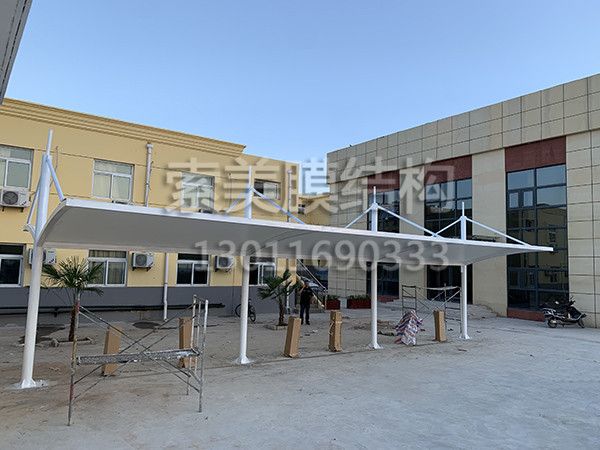 膜結(jié)構(gòu)車棚